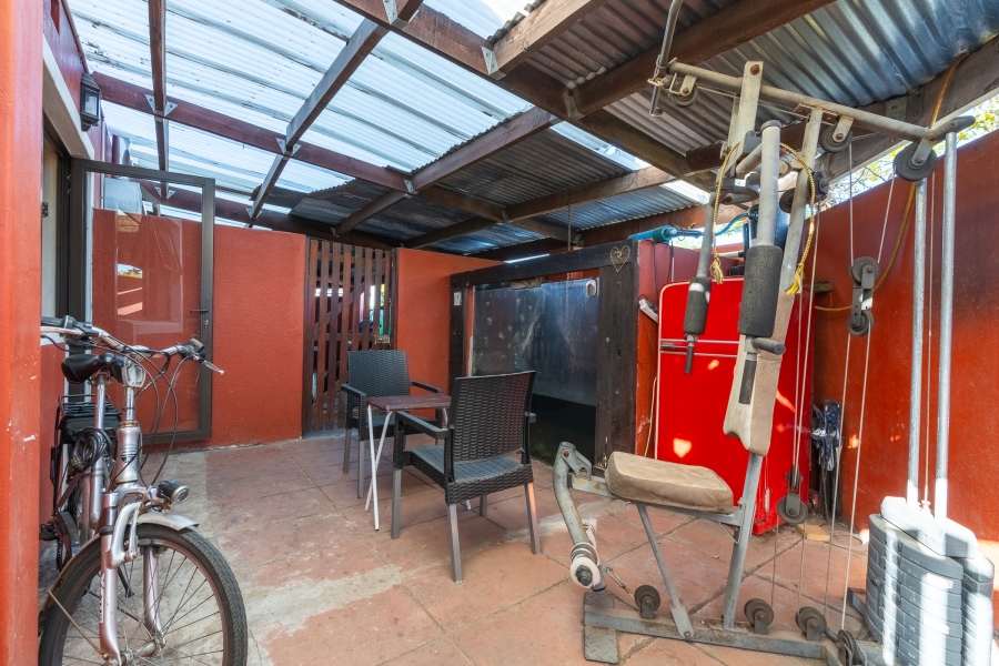 4 Bedroom Property for Sale in Edgemead Western Cape